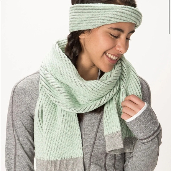 Lululemon Scarf & Earwarmer - Picture 3 of 11